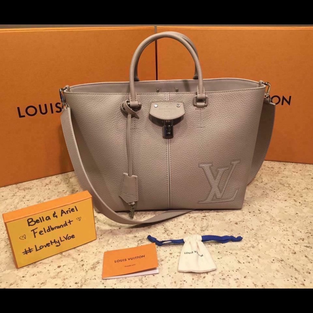 Louis Vuitton Pernelle